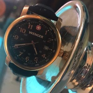 NWOT WENGER sapphire stainless steal mans watch